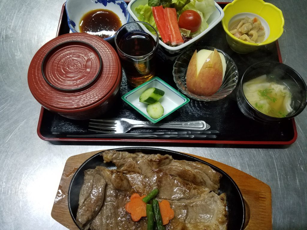 献立は日替わり（夕食）一例